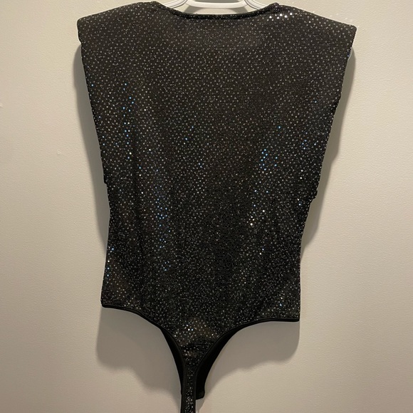 Pick 2 for $20 - Vero Moda black sequined, one piece top - Picture 3 of 4
